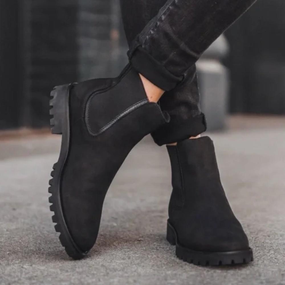 Legend | Black Matte - Standard / 8.5 LIKE NEW